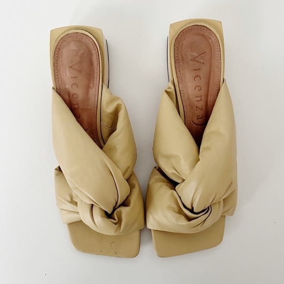 Vicenza Free People Mules Sz 7 Nude Twist Puffy Square Toe Leather Heels Sandals - Picture 1 of 8